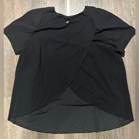 Lululemon Quick Pace Short Sleeve Crossbody Open Short Sleeve Size 14 - Picture 4 of 5